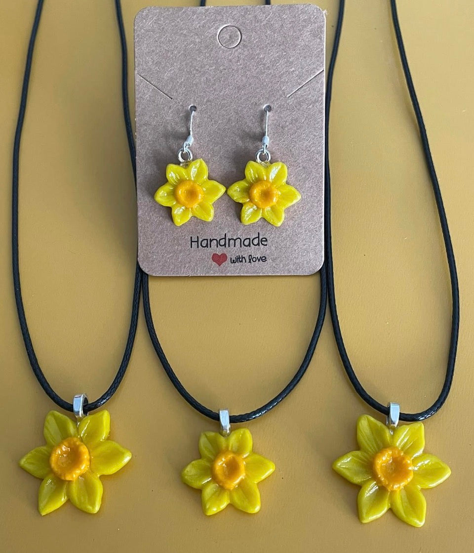 SPECIAL BIRTHDAY Freeze & Fuse Framed Flowers Workshop ages 8+